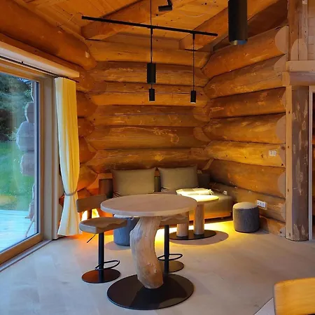 Waldhauslodge * Lindberg